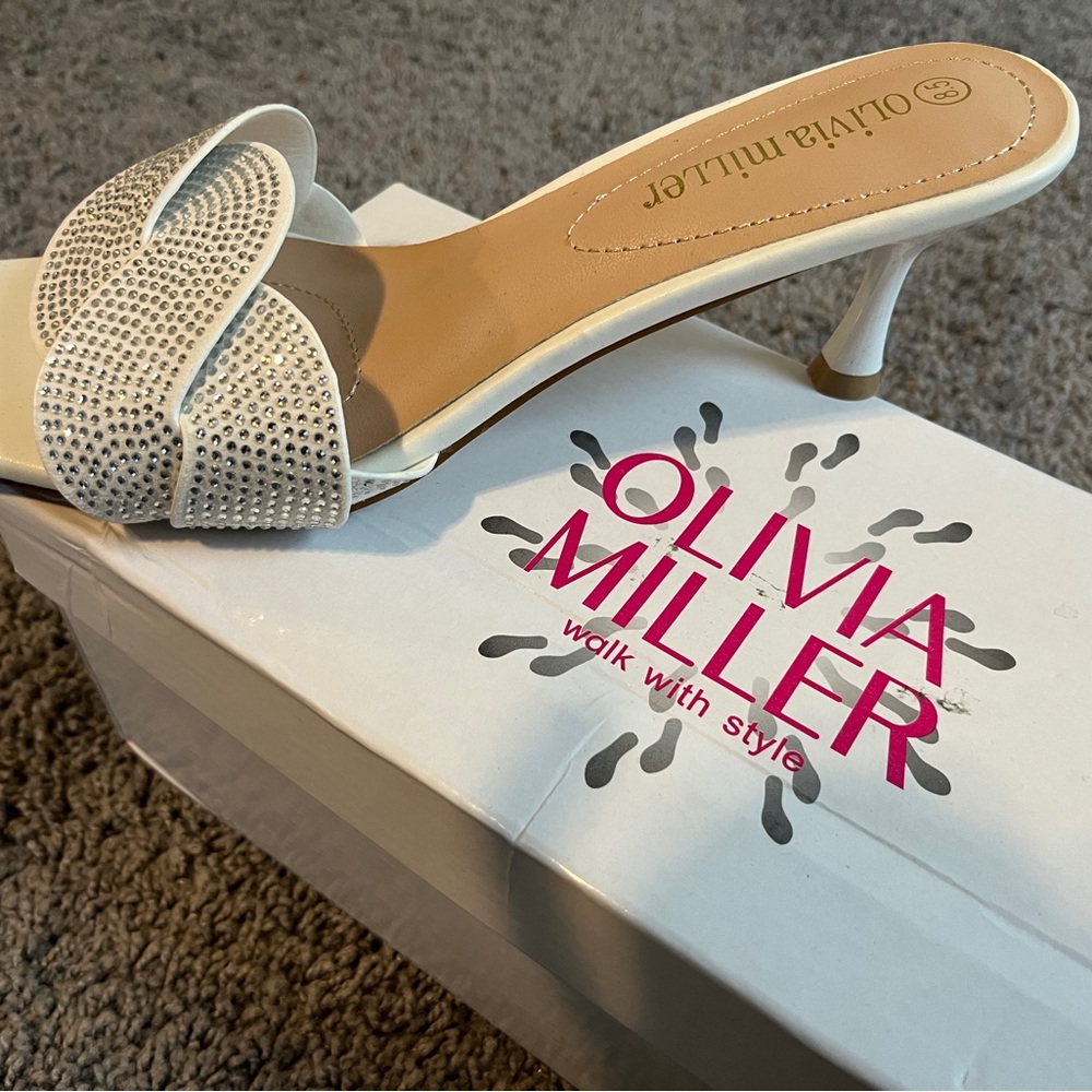 While Olivia Miller mule sandals